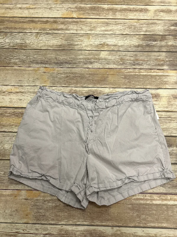 Seasonal Clearance Grey Shorts Cme, Size 2x