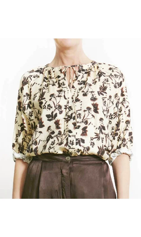 Deal Explosion Poet Top In Cream Flower